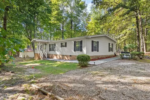 101 Ridgewood Rd, Youngsville, NC 27596