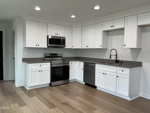 Kitchen - 506 Crump St, Smithfield, NC 27577 photo 2 of 6
