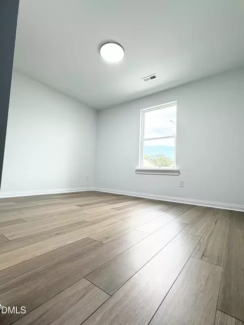 Bedroom - 506 Crump St, Smithfield, NC 27577 photo 2 of 4