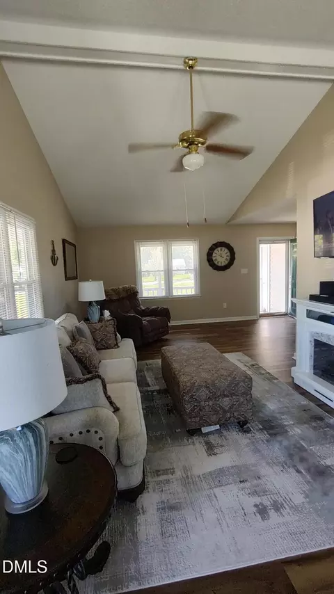 Living - 257 Marshall Ln, Smithfield, NC 27577 photo 3 of 3
