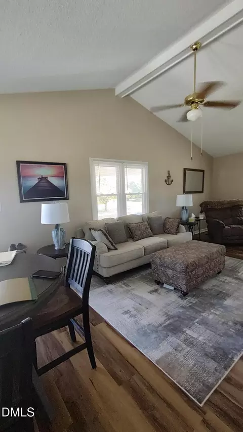 Living - 257 Marshall Ln, Smithfield, NC 27577 photo 2 of 3