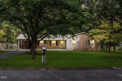 6344 Kincross Ave, Fayetteville, NC 28304