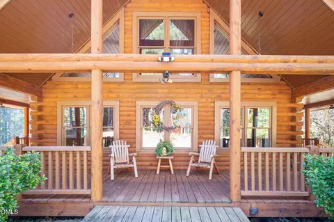 Exterior - 1086 Hicks Rd, Broadway, NC 27505 photo 2 of 9