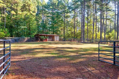 Exterior - 1086 Hicks Rd, Broadway, NC 27505 photo 3 of 9