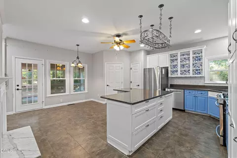 Kitchen - 209 Mcnaughton Ct, Garner, NC 27529 photo 2 of 5