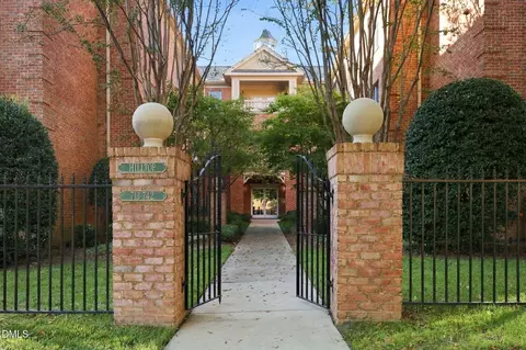 734 W Barbee Chapel Rd #734, Chapel Hill, NC 27517