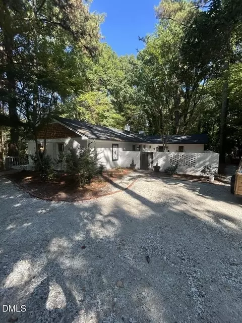 1409 Trailwood Dr, Raleigh, NC 27606