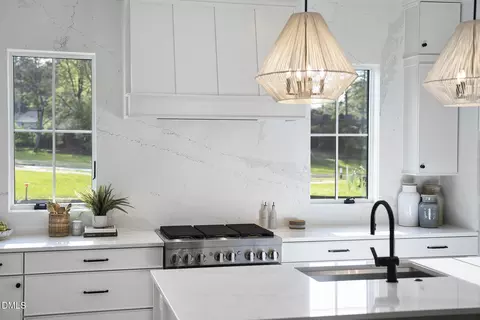 Kitchen - 3412 Makers Cir, Raleigh, NC 27612 photo 12 of 13