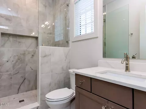 Bath - 3412 Makers Cir, Raleigh, NC 27612 photo 6 of 9