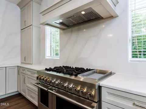 Kitchen - 3412 Makers Cir, Raleigh, NC 27612 photo 10 of 13
