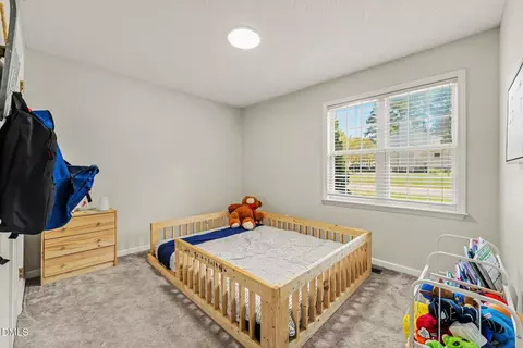 Bedroom - 6100 Willow Crest Ln, Willow Spring, NC 27592 photo 6 of 7