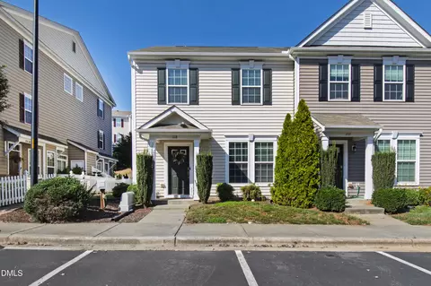 1118 Renewal Pl, Raleigh, NC 27603