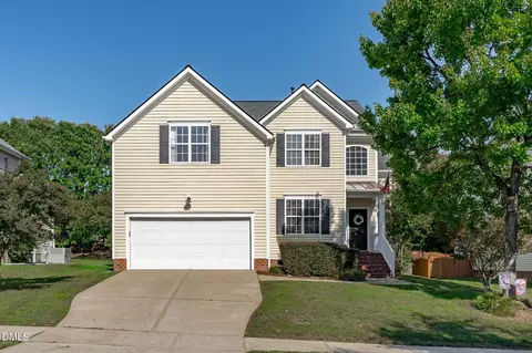 2508 Hidden Meadow Dr, Fuquay Varina, NC 27526