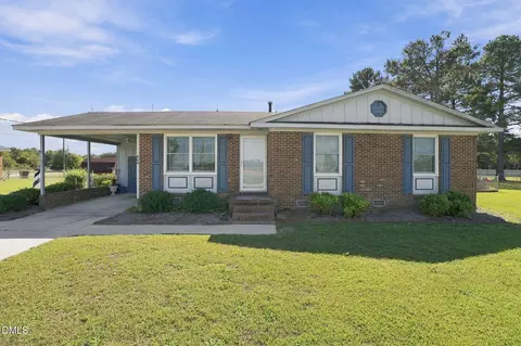 604 N Saratoga St, Stantonsburg, NC 27883