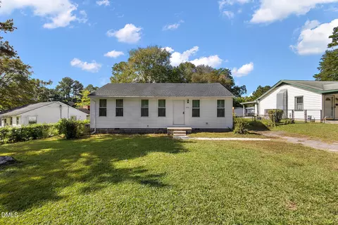 1721 Bridger St, Fayetteville, NC 28301