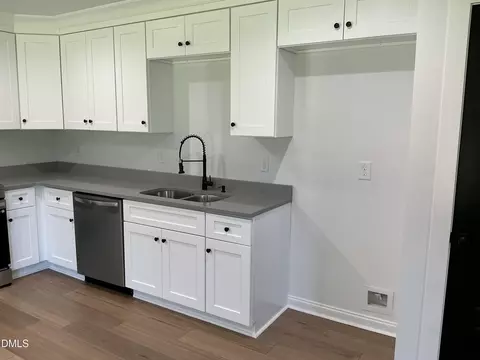 Kitchen - 520 Crump St, Smithfield, NC 27577 photo 3 of 4