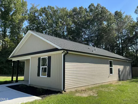 Exterior - 520 Crump St, Smithfield, NC 27577 photo 2 of 4