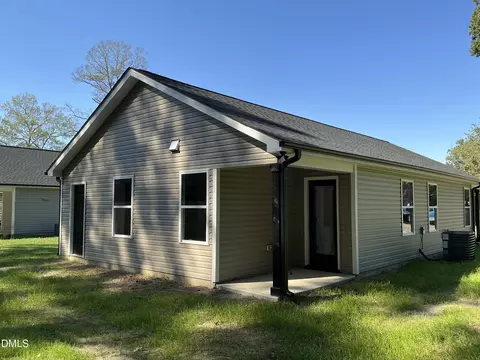 Exterior - 520 Crump St, Smithfield, NC 27577 photo 3 of 4