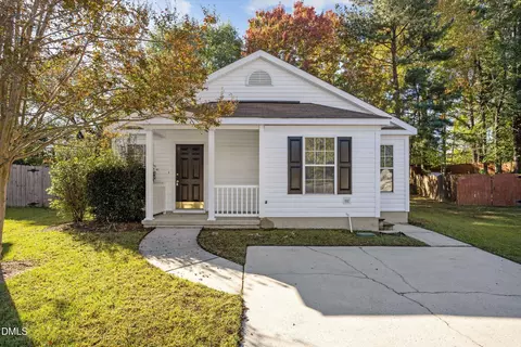 104 Lazy Days Ct, Apex, NC 27502