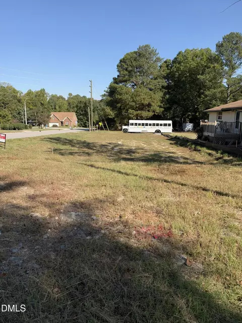 498 Longfellow St, Fuquay Varina, NC 27526