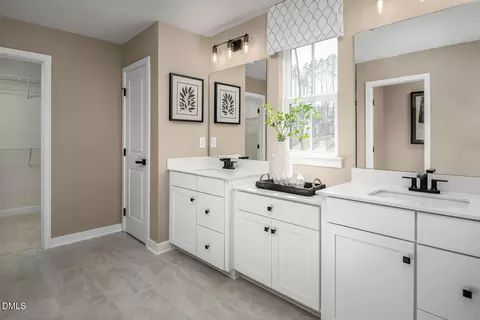 Bath - 928 Walker Rdg Way, Willow Spring, NC 27592 photo 2 of 4