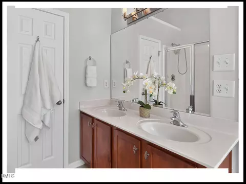 Bath - 2545 Wyntercrest Ln, Durham, NC 27713 photo 5 of 8