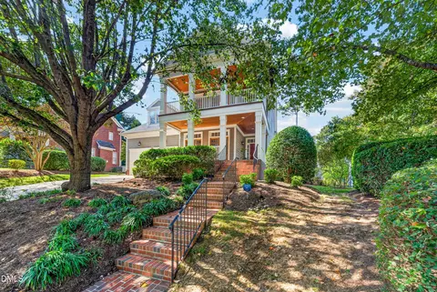 1028 Pinehurst Dr, Chapel Hill, NC 27517