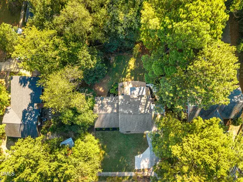 View/Area - 306 E Millbrook Rd, Raleigh, NC 27609 photo 2 of 6