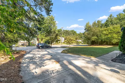 Exterior - 306 E Millbrook Rd, Raleigh, NC 27609 photo 3 of 9