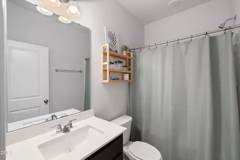 Bath - 618 Gimari Dr, Wake Forest, NC 27587 photo 1 of 2