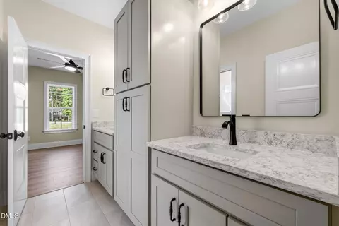 Bath - 643 Dixon Rd, Willow Spring, NC 27592 photo 4 of 6