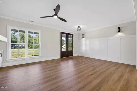 Living - 643 Dixon Rd, Willow Spring, NC 27592 photo 4 of 5