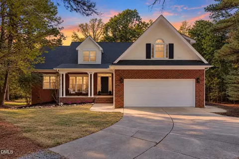 226 Deer Wood Ct, Holly Springs, NC 27540