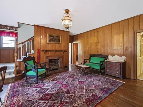Living - 317 S 2nd St, Smithfield, NC 27577 photo 3 of 4