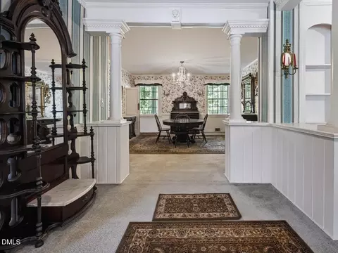 Entry Way - 317 S 2nd St, Smithfield, NC 27577 photo 3 of 5