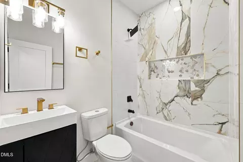Bath - 1508 N Hyde Park Ave, Durham, NC 27701 photo 2 of 6