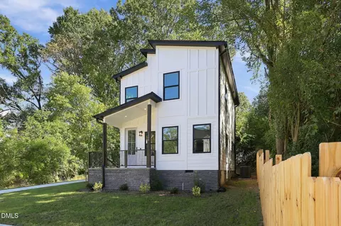 Exterior - 1508 N Hyde Park Ave, Durham, NC 27701 photo 2 of 9