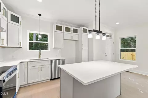 Kitchen - 1508 N Hyde Park Ave, Durham, NC 27701 photo 4 of 5