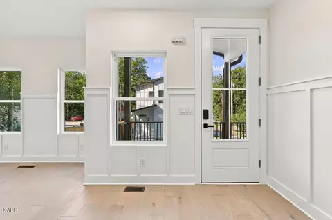 Entry Way - 1508 N Hyde Park Ave, Durham, NC 27701 photo 1 of 2