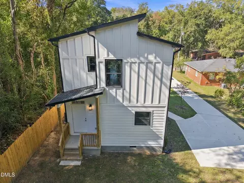 Exterior - 1508 N Hyde Park Ave, Durham, NC 27701 photo 4 of 9