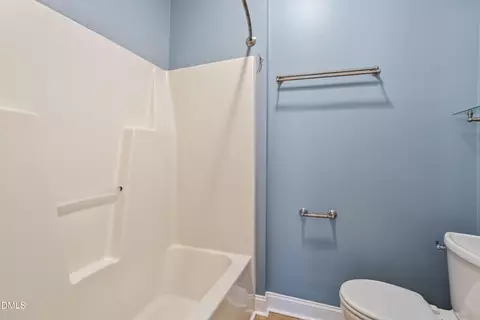 Bath - 203 Bridgepath Dr, Cary, NC 27513 photo 4 of 5