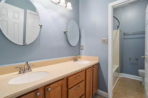 Bath - 203 Bridgepath Dr, Cary, NC 27513 photo 1 of 5