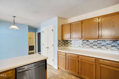 Kitchen - 46 Circle Tree Ln, Angier, NC 27501 photo 5 of 7