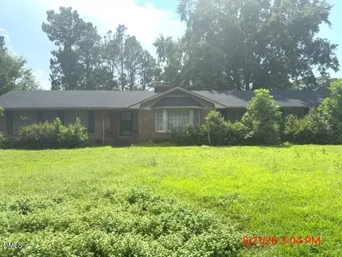 709 Frederick Ave, Laurinburg, NC 28352