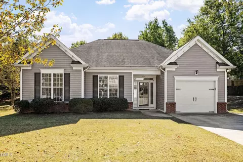 814 Derwent Pl, Knightdale, NC 27545