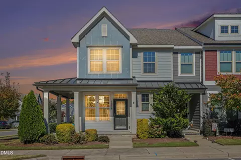 1828 Shady Oaks Dr, Wendell, NC 27591