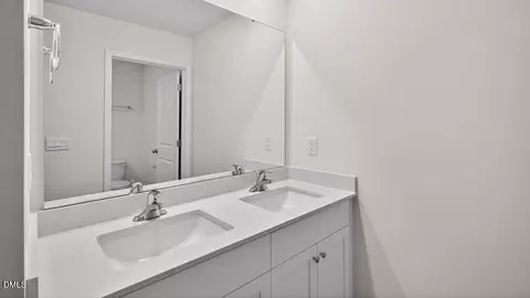 Bath - 70 Richmond Run, Stem, NC 27581 photo 5 of 6