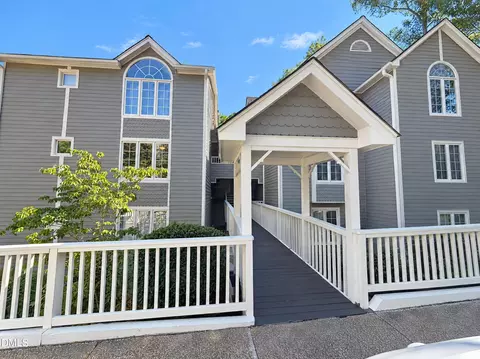 329 Glen Echo Ln #J, Cary, NC 27518
