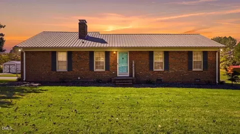 719 Mccray Rd, Burlington, NC 27217