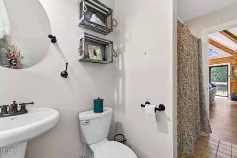 Bath - 399 Westerman Pl, Smithfield, NC 27577 photo 2 of 8